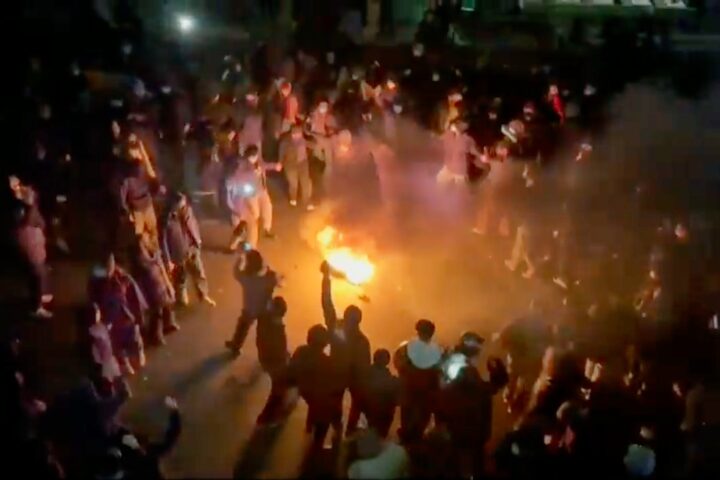 La repressione in Iran: brutali tacticche contro le proteste e vittime in aumento