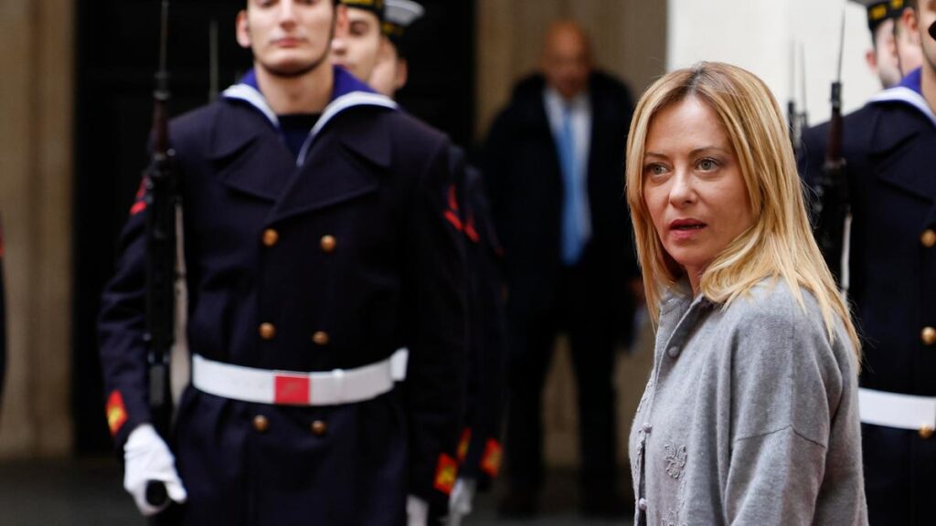 La sinistra critica l'Ice mentre Giorgia Meloni chiede agli Usa di garantire la difesa dell'Ue