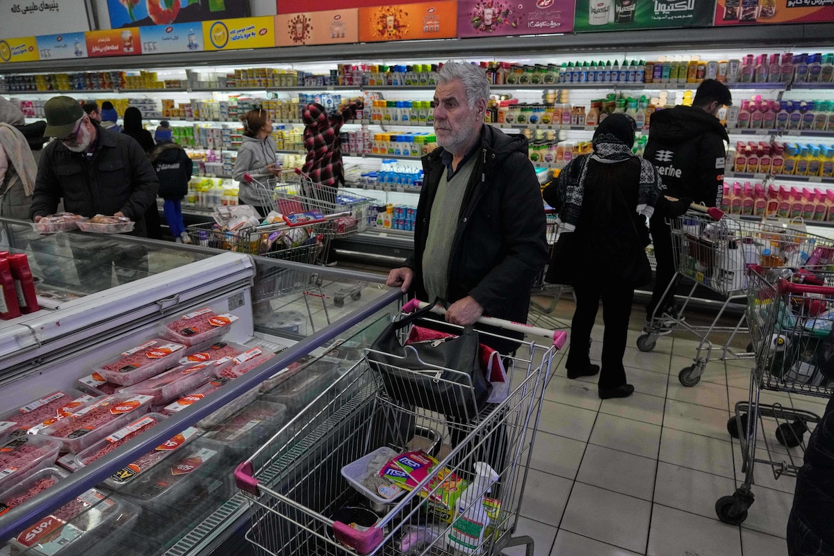 Le enormi proteste in Iran sembrano essersi interrotte dopo una brutale repressione