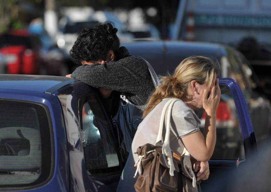 L'incendio nella discoteca Kiss in Brasile: 242 vittime e paralleli con Crans-Montana