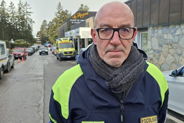 Lo psicologo dei genitori a Crans-Montana: “La rabbia sostiene le famiglie in attesa dei ragazzi"