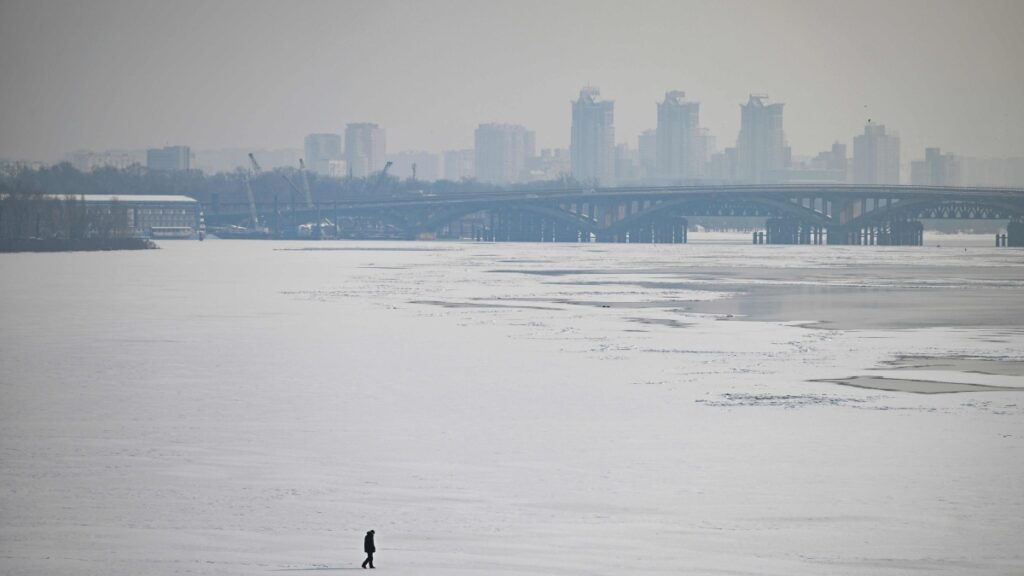 L'UE considera debito "perenne" per finanziare l'Ucraina, rimborso solo dopo riparazioni russe