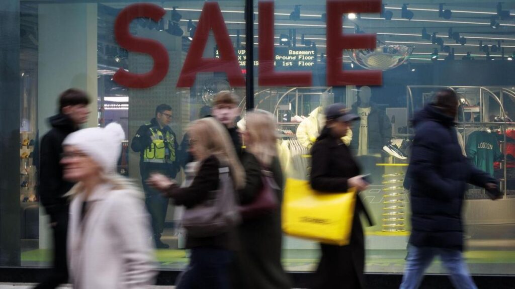 Partono i saldi invernali: Confcommercio prevede un giro d'affari di 4,9 miliardi di euro