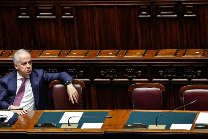 Piantedosi annuncia nuove misure di sicurezza: Daspo e interventi contro le baby gang