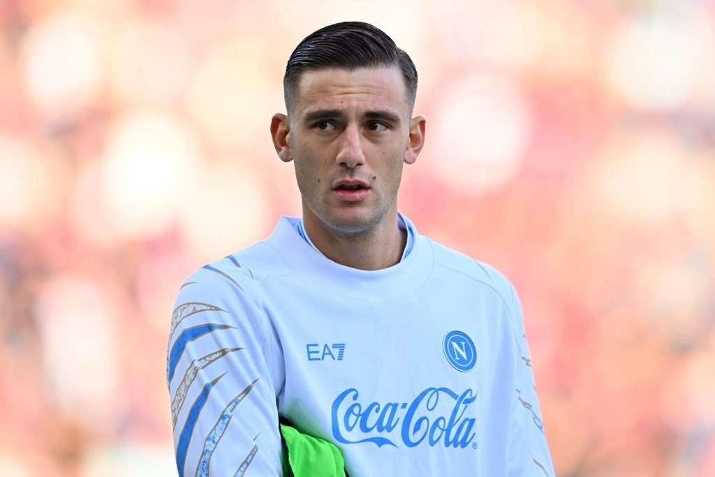 Pisa cerca di superare il Nottingham Forest per il ritorno di Lorenzo Lucca del Napoli