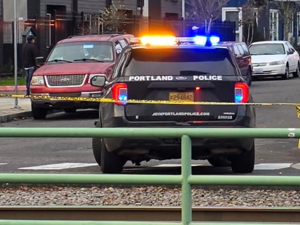 Portland: agenti federali sparano e feriscono due persone durante manifestazione pro migranti