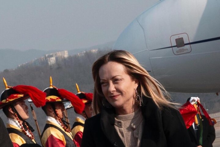 Presenza italiana in Groenlandia subordinata alla Nato, afferma Giorgia Meloni