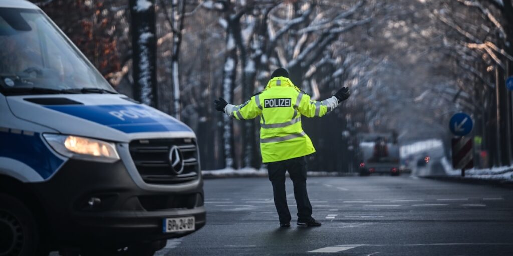 Ripristinata l’elettricità a Berlino dopo quattro giorni di blackout causato da incendio doloso