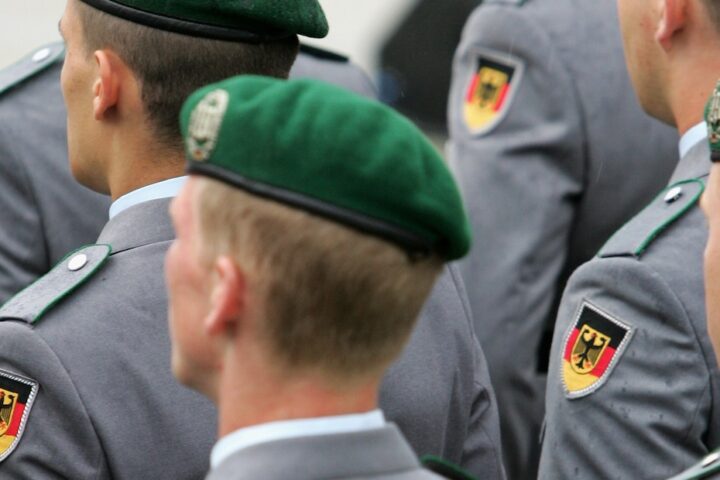Scandali di neonazismo e molestie sessuali nell'esercito tedesco: oltre 55 soldati sotto inchiesta