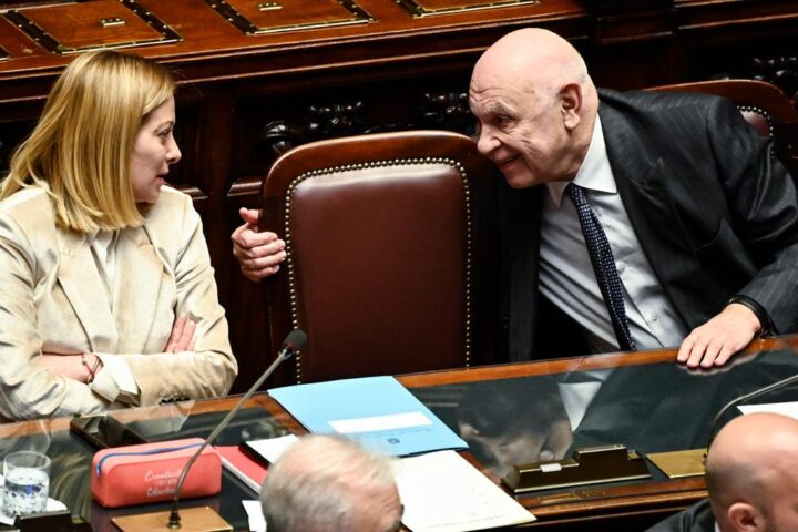 Scontro sul referendum: Mattarella firma, ma attesa per la decisione del Tar