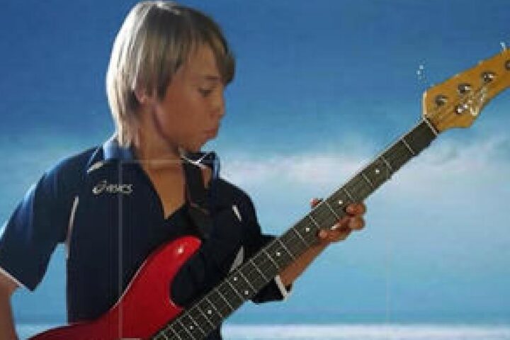 Sospensione di due insegnanti dopo il suicidio di Paolo Mendico: il sindacato contesta le sanzioni