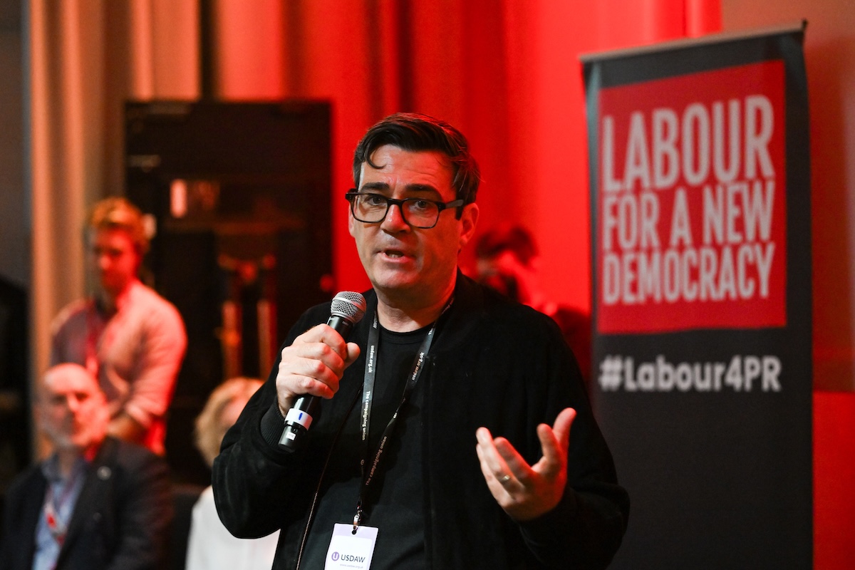 Starmer esclude Burnham dalla candidatura alle elezioni suppletive, consolidando la sua leadership laburista