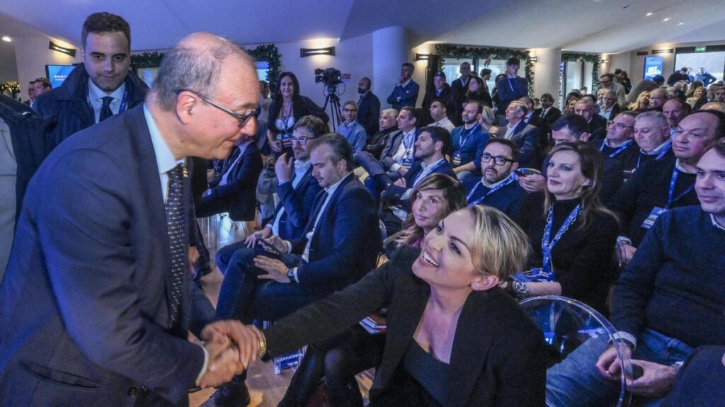 Tensioni interne nella Lega: assenza di Vannacci e divergenze su Ucraina e diritti civili