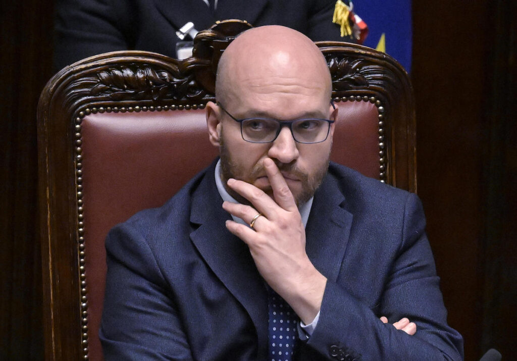 Tremori alla Camera per la conferenza stampa sulla remigrazione con Casapound, Fontana la definisce inopportuna