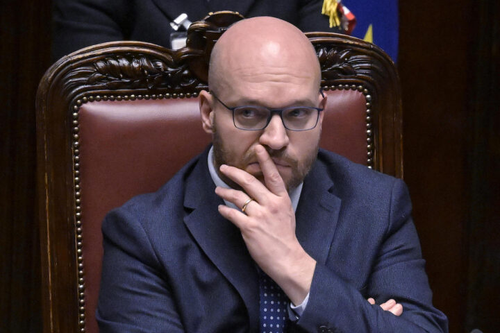 Tremori alla Camera per la conferenza stampa sulla remigrazione con Casapound, Fontana la definisce inopportuna