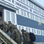 Trump annuncia nuovi dazi del 10% sui beni dai paesi europei con soldati in Groenlandia