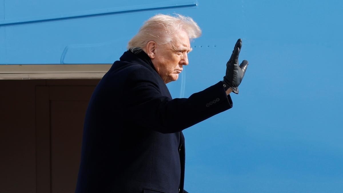 Trump ferma un intervento militare contro l'Iran: timori di instabilità e conflitti allargati