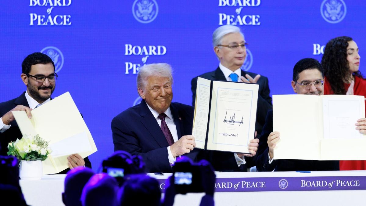 Trump lancia il board di pace per Gaza a Davos, assenti Netanyahu e Francia