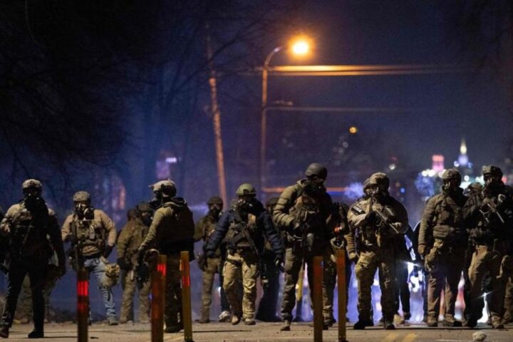 Trump minaccia di invocare l’Insurrection Act dopo violenze a Minneapolis