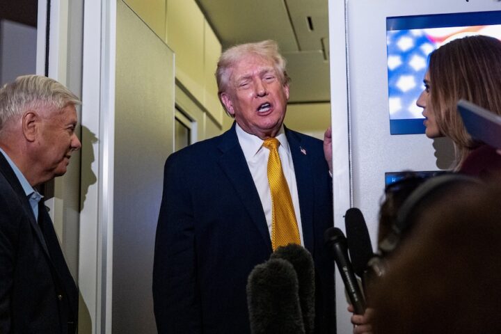 Trump minaccia Groenlandia, Cuba e Colombia dopo la cattura di Maduro