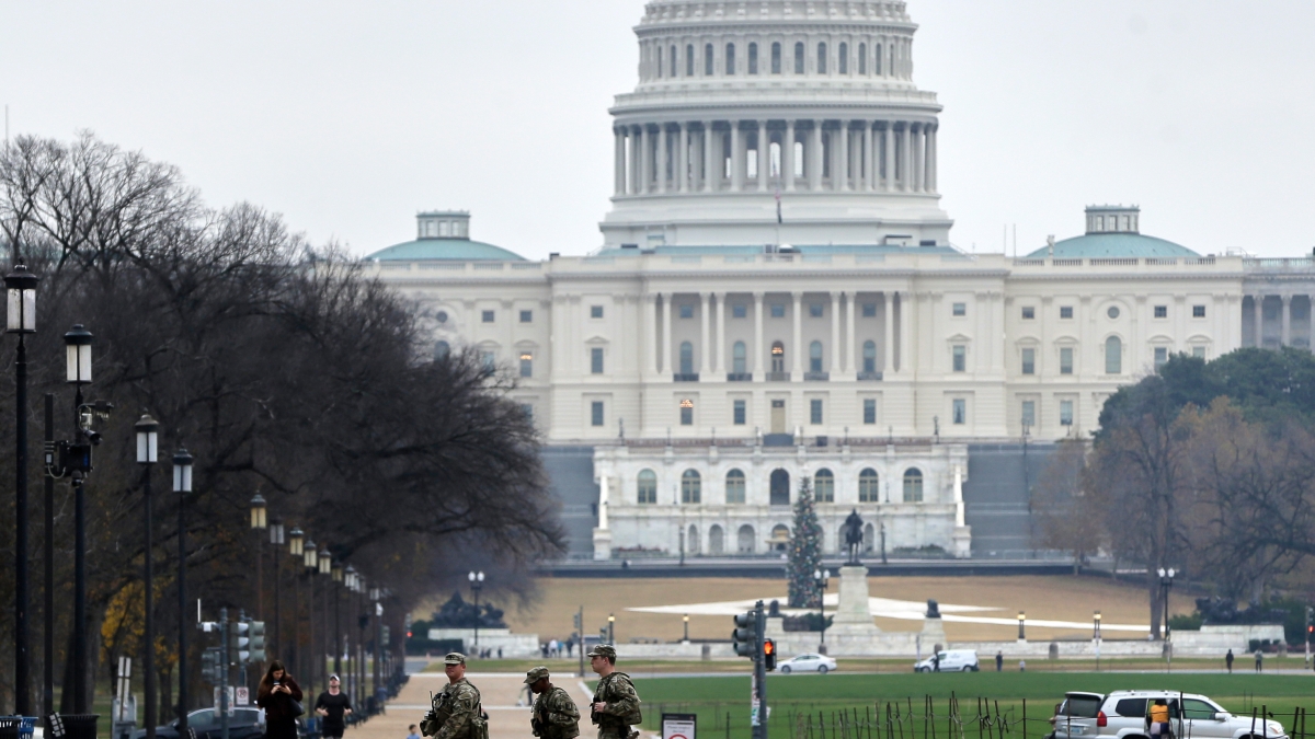 Trump ritira la guardia nazionale da Chicago, Los Angeles e Portland dopo sentenze contro il dispiegamento