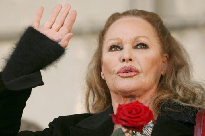 Ursula Andress accusa Éric Freymond di frode: scomparsi 18 milioni di franchi