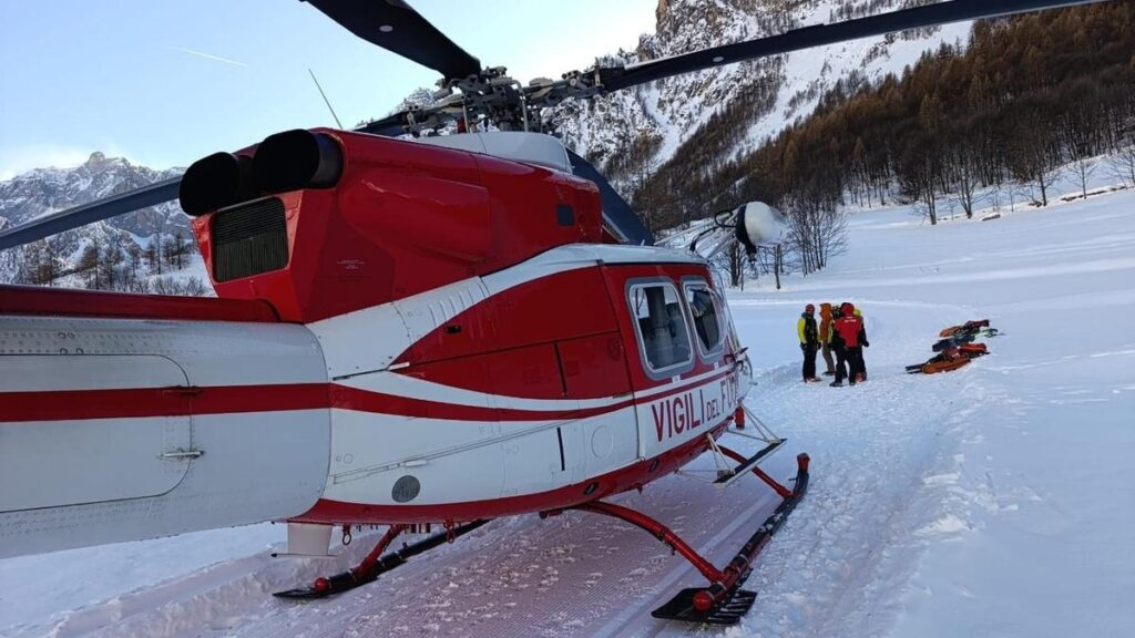 Valanga nel Cuneese: un alpinista morto e tre feriti sopra Acceglio