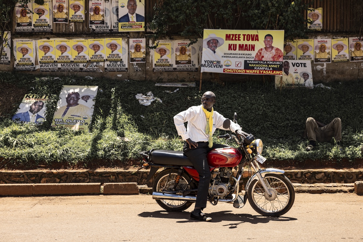 Yoweri Museveni vince elezioni contestate e avvia il settimo mandato consecutivo in Uganda