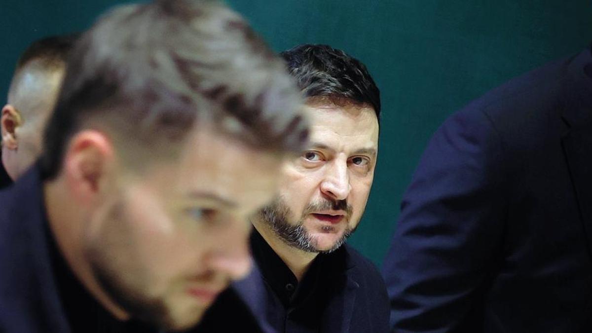 Zelensky critica l'Europa a Davos: «Rischiate di non essere presi sul serio con 40 soldati»