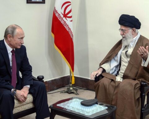 Flussi di contante segreti tra Mosca e Teheran