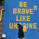Attacco di droni russi a Odessa, un morto e danni a abitazioni