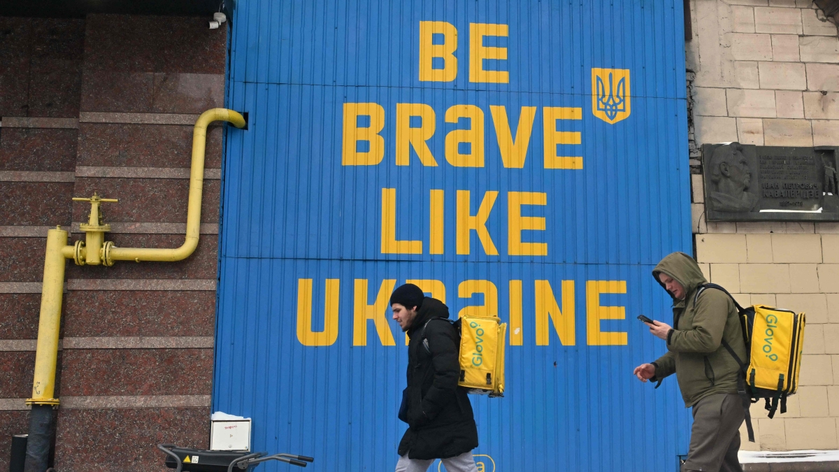 Attacco di droni russi a Odessa, un morto e danni a abitazioni