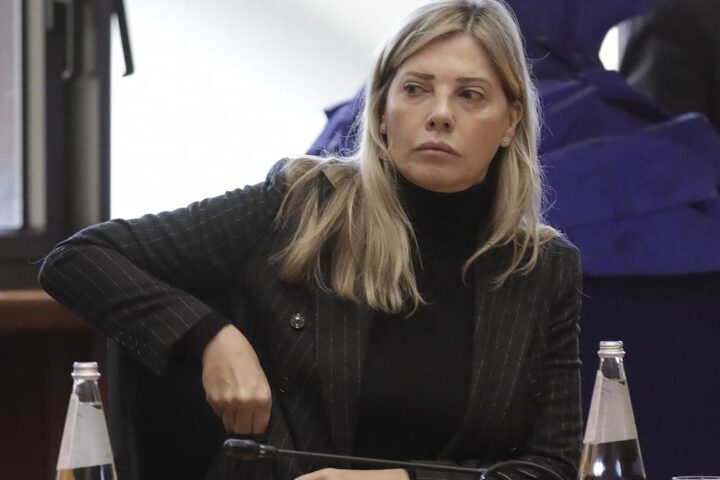 Bartolozzi a rischio di processo per il caso Almasri, Nordio esprime perplessità sulla tempistica