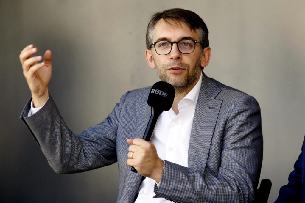 Beppe Sala perde la battaglia per i bagni hi-tech di Milano: la Corte di Giustizia Ue annulla l'assegnazione