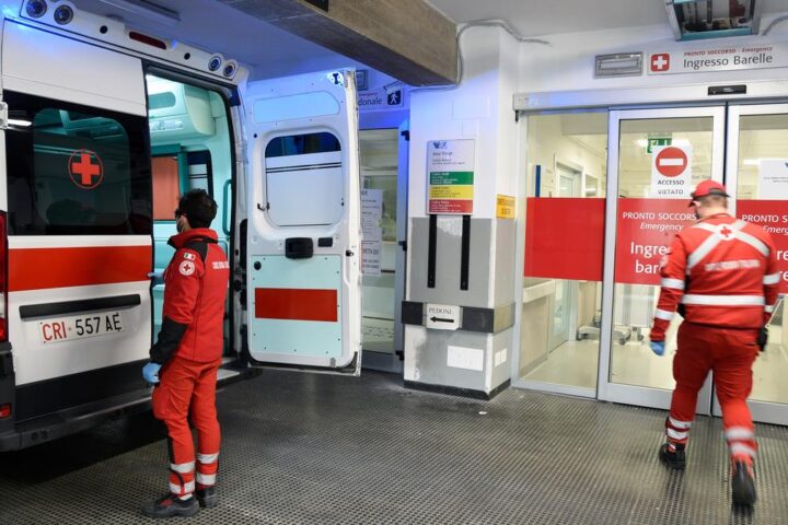 Bimbo di 5 anni muore soffocato da wurstel a Sestu, indagini in corso