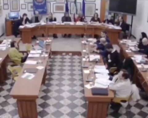 Bufera a Calenzano per le affermazioni della consigliera FdI Monica Castro sui palestinesi