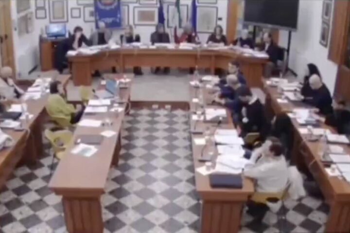 Bufera a Calenzano per le affermazioni della consigliera FdI Monica Castro sui palestinesi