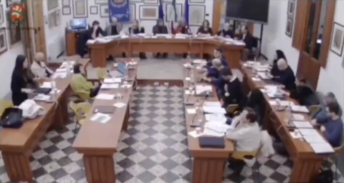 Bufera a Calenzano per le affermazioni della consigliera FdI Monica Castro sui palestinesi