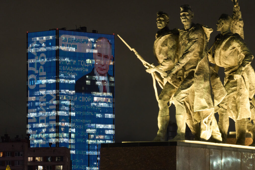 Calano le entrate petrolifere della Russia, l'economia affronta nuove sfide