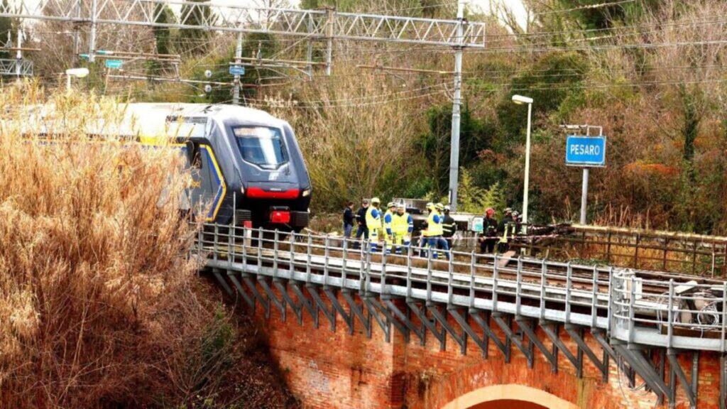 Carcere da 12 a 20 anni per sabotaggi ai trasporti a fini terroristici in Italia