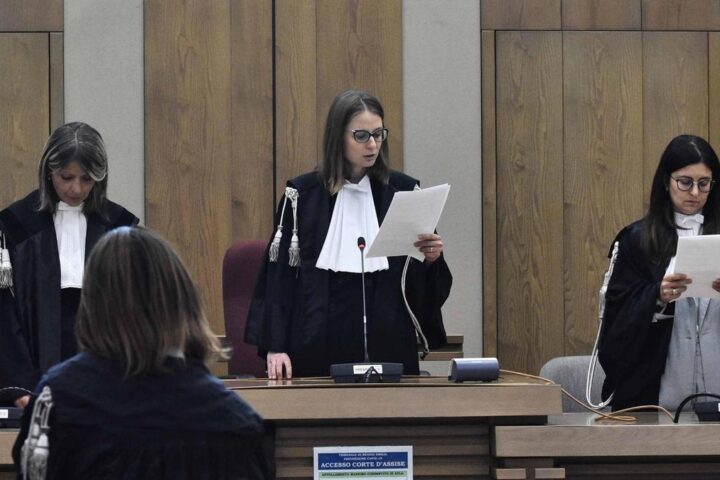 Caso Bibbiano: assolti 11 imputati, giudici mettono in dubbio le prove presentate