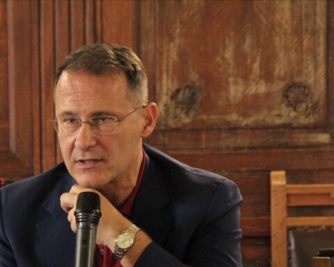 Cirielli a Bucarest per consultazioni bilaterali con Staicu e pianificazione evacuazioni studenti da Gaza