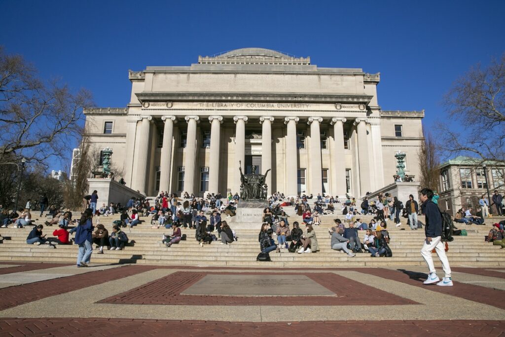 Columbia University: agente federale arresta uno studente con false informazioni per entrare nel campus