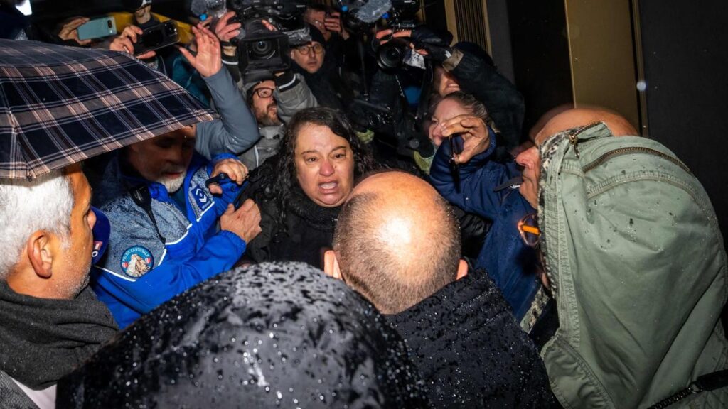 Crans-Montana, familiari delle vittime aggrediscono i coniugi Moretti durante interrogatorio