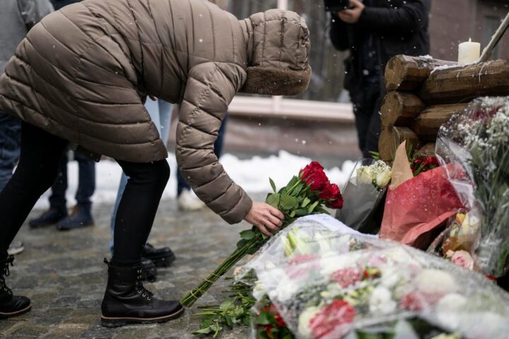 Crans-Montana, il buttafuori: “Le porte di sicurezza del bar Le Constellation dovevano rimanere chiuse”