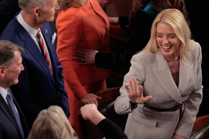 Documenti Epstein scomparsi: nuove rivelazioni su Trump e accuse mancanti