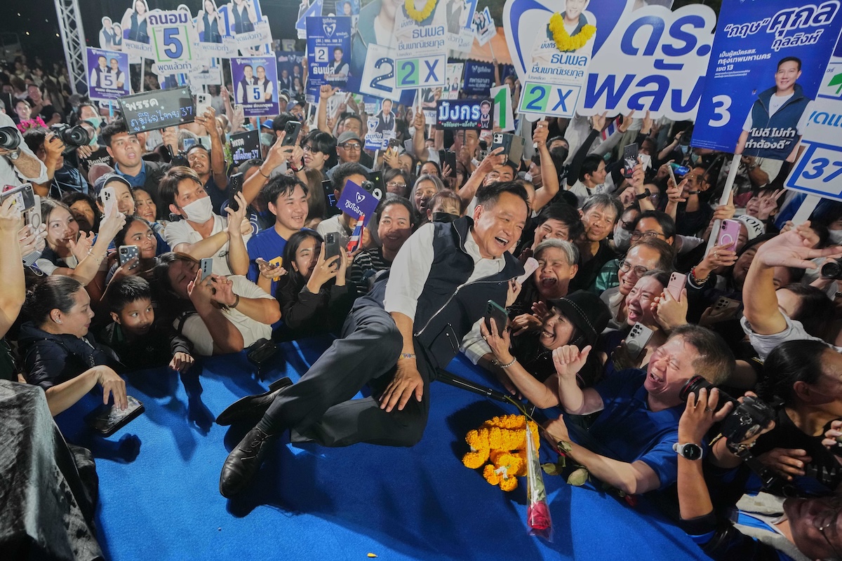 Elezioni in Thailandia: il riformista Partito del Popolo in testa, ma l'establishment potrebbe mantenere il potere