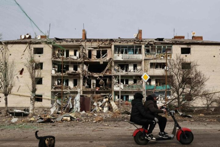 Esplosioni a Leopoli, un morto. Mosca: 90 droni ucraini intercettati in diverse regioni russe