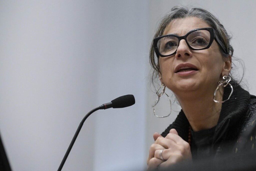 Fratelli d’Italia chiede la revoca del mandato di Francesca Albanese all'Onu per dichiarazioni controversie