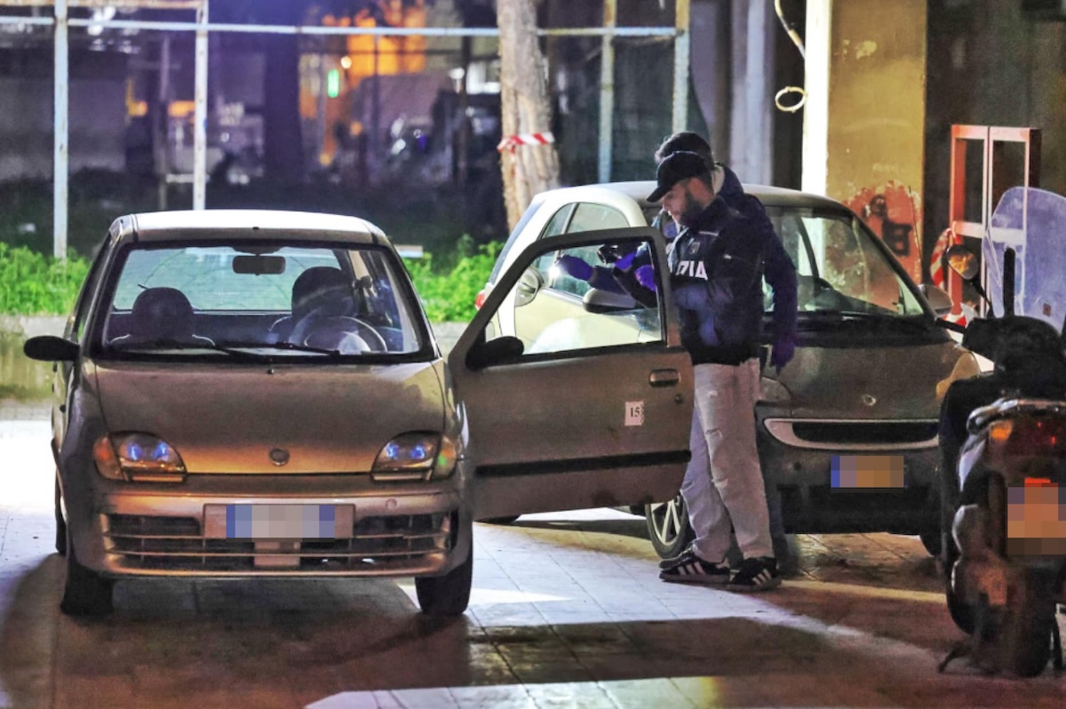 Fratello confessa l'omicidio della sorella di 22 anni a Napoli, indagini sulla tensione familiare